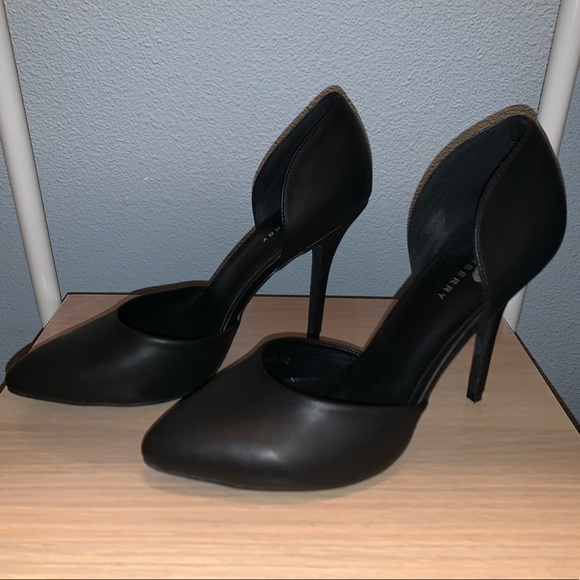 Riverberry Pointed Toe, Slip on D'Orsay Pump Heels - Picture 3 of 8